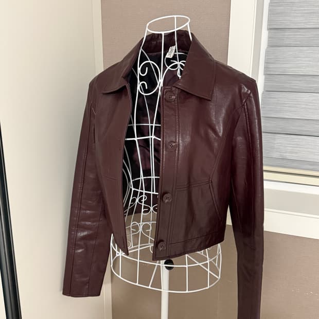 커렌트 크롭 레더 자켓 브릭