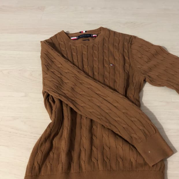 타미힐피커 케이블 니트 브라운 