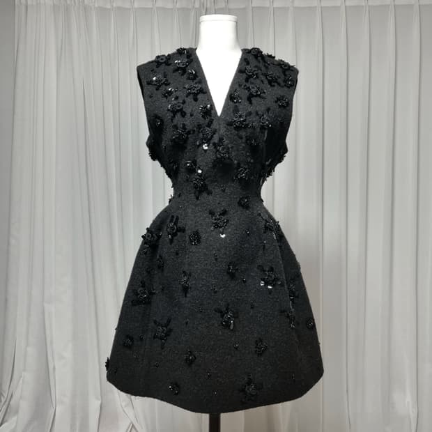 프라다 울100 비즈장식 부클 미니드레스 원피스 (55/40) 상태최상