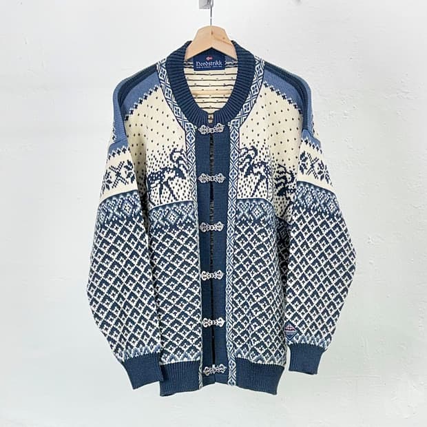 노르웨이 에스닉 앤티크 버진울 클래식 니트 가디건