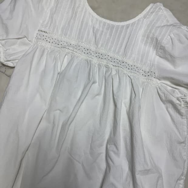 새상품급 화이트 퍼프 블라우스 