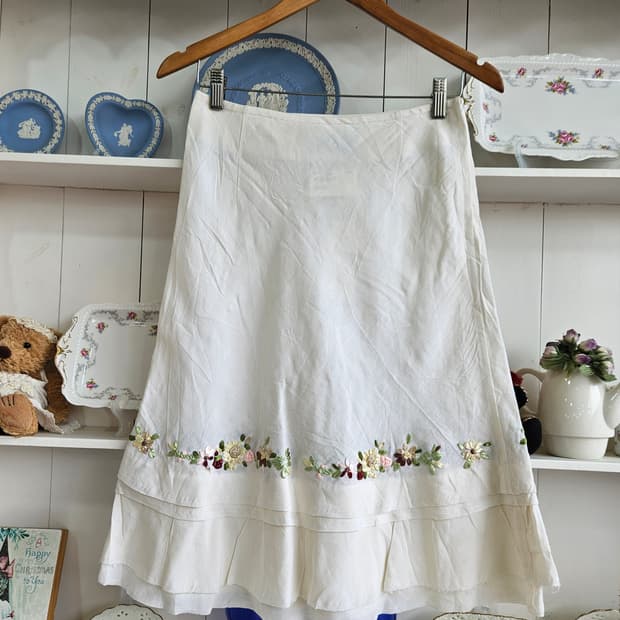 꼼데가르송 플라워 자수 스커트