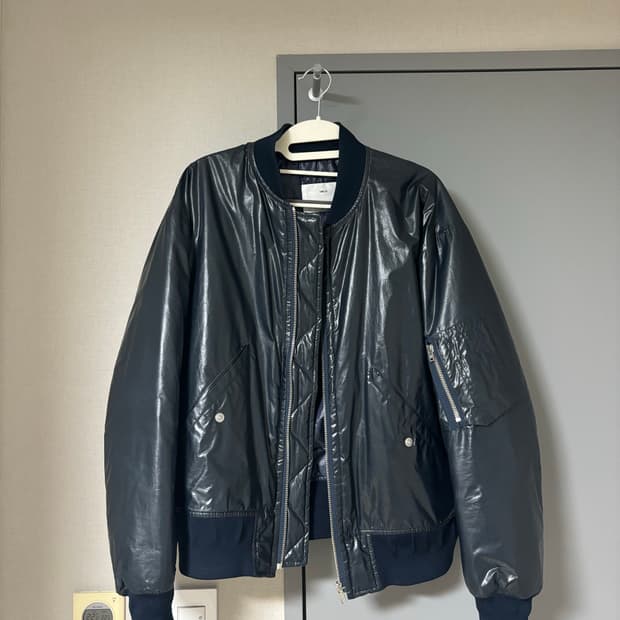 토가 비릴리스 봄버