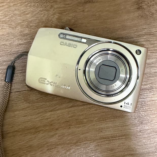 카시오 엑슬림 zr2300