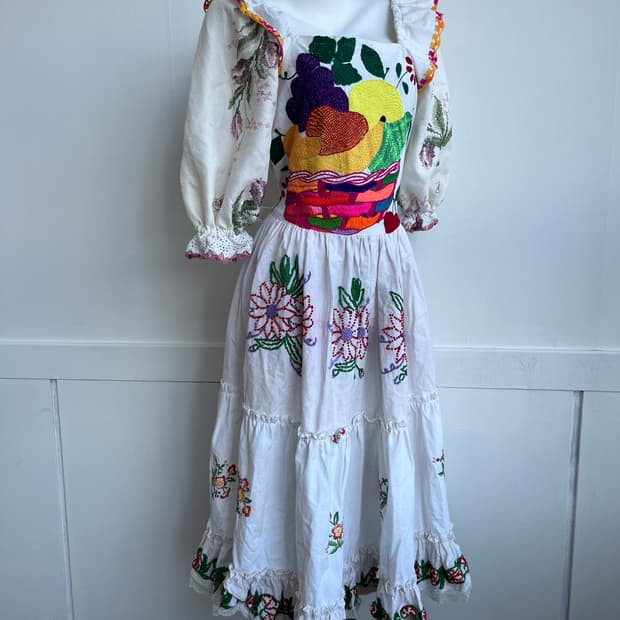 앤티크 자수 러플 롱 원피스