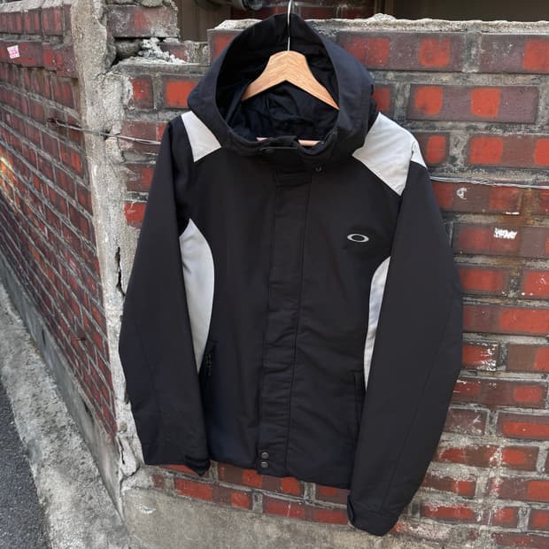 오클리 테크니컬 윈드브레이커 후드자켓 