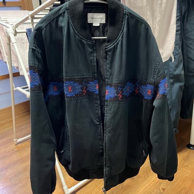 디스이즈네버댓 라인드 봄버 자켓 M