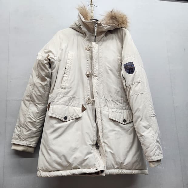 블랙야크 구스다운 스트링 파카 후드(너구리)패딩 100(L)