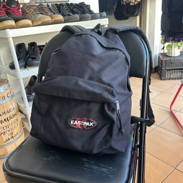 90‘s Eastpak 이스트팩 백팩 블랙