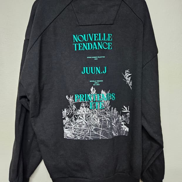 준지 21SS 블랙 그래픽 엠브로이더리맨투맨 xs