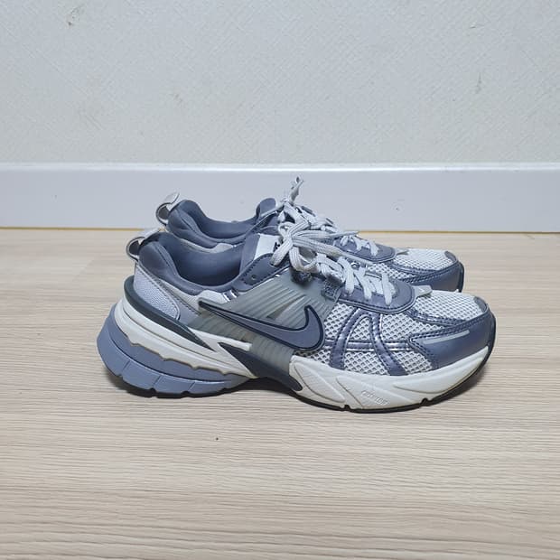 나이키 v2k 런 운동화 240