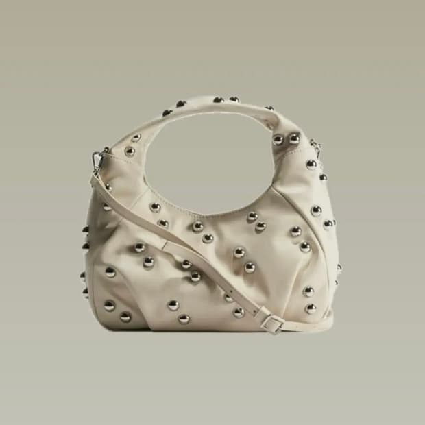 스터드 숄더크로스백