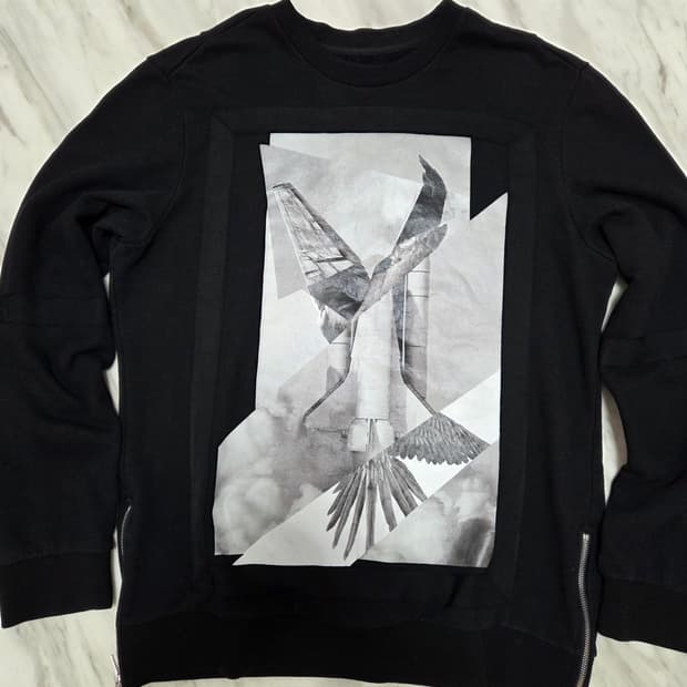 시스템옴므 그래픽 사이드지퍼 맨투맨