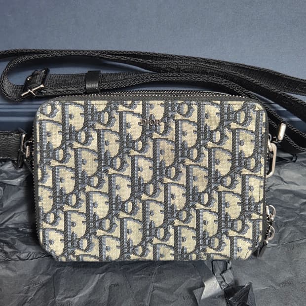 디올 오블리크 자카드 메신저 스트랩백