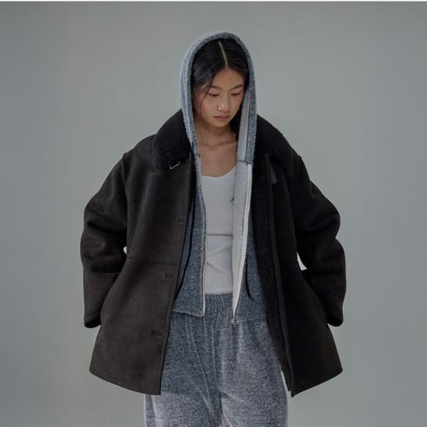 더밀루이 미니 무스탕 블랙 스웨이드