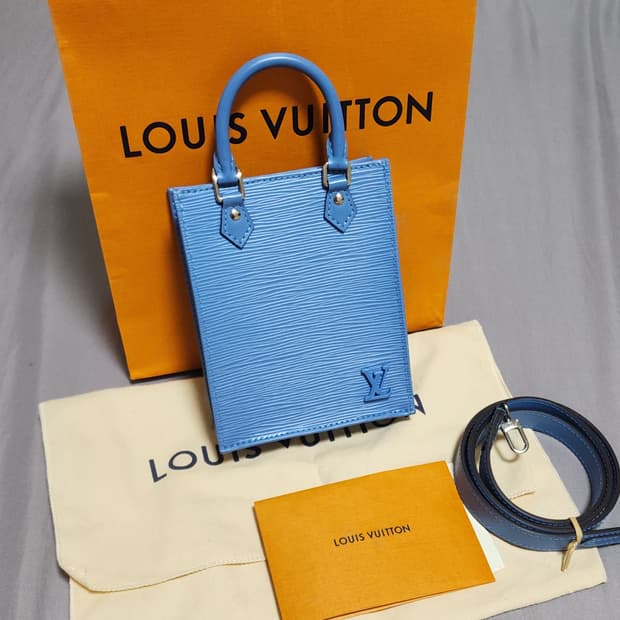 루이비통 에삐 쁘띠 삭플라 스카이 블루 스트랩포함