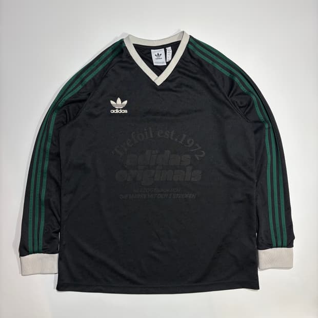 아디다스 오리지널스 트레포일 로고 브이넥 롱슬리브 블록코어