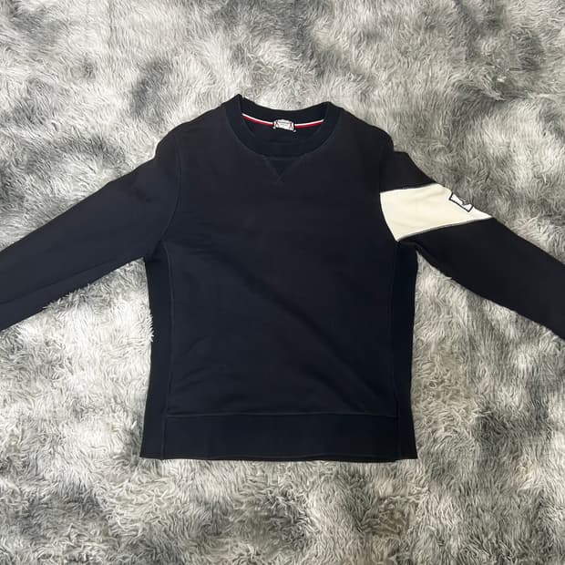 [사이즈S] 몽클레어 감마블루 맨투맨