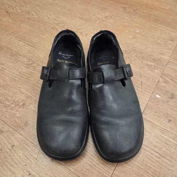 닥터마틴 패트리샤 블랙 uk6 250-255 