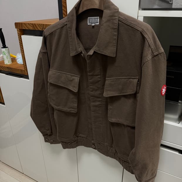 카브엠트 버튼 자켓 M사이즈 판매합니다 !