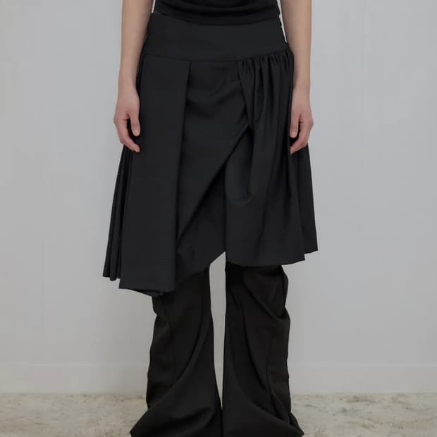 플레어업 Asymmetrical Draped Midi Skirt 블랙
