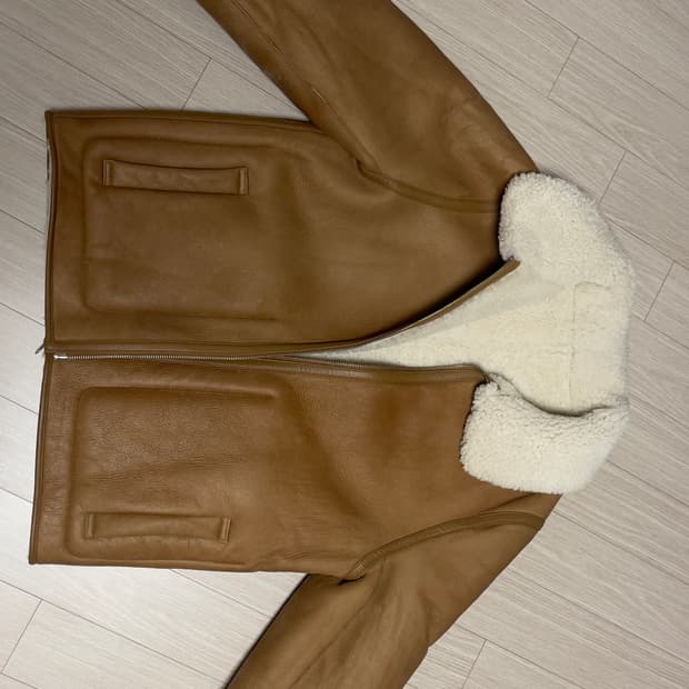 COS 코스 리얼 무스탕 남성 M 사이즈