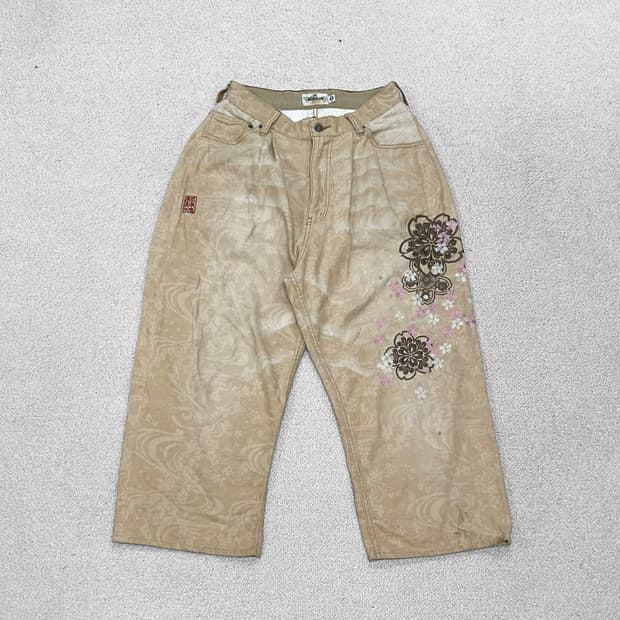 카라쿠리 타마시 Karakuri 사쿠라 자수 와이드 팬츠