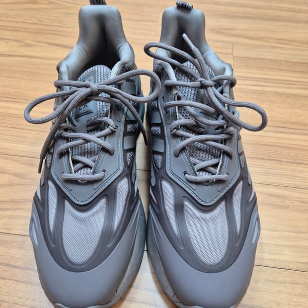 아디다스 ZX 2K 회색 운동화 270mm 판매합니다. 실착 횟수 5회 