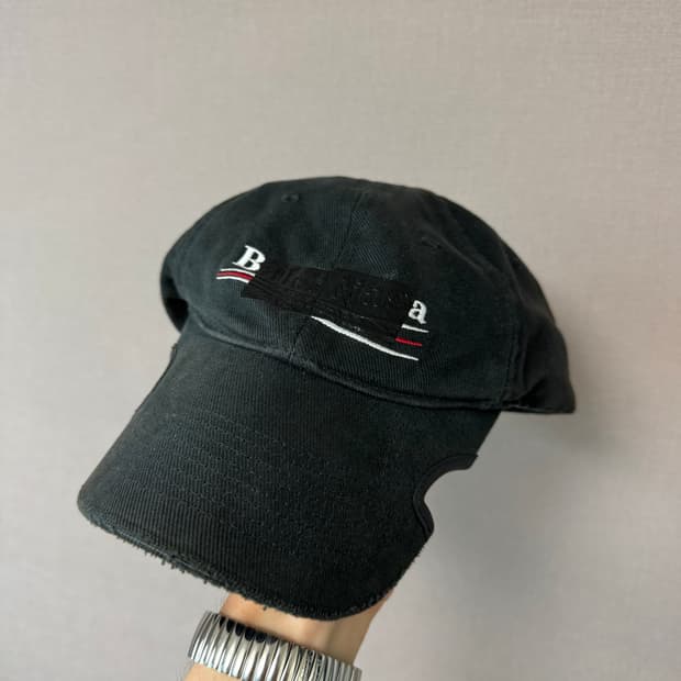발렌시아가 개퍼 볼캡 블랙 L사이즈 