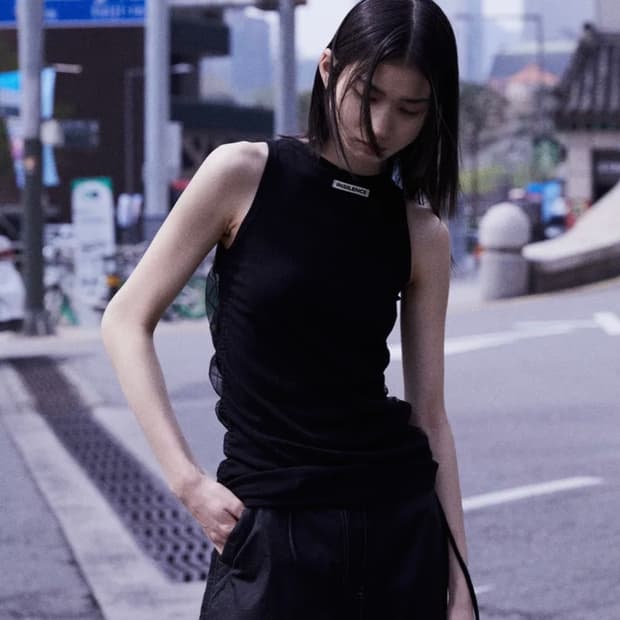 인사일런스 블랙 셔링 슬리브리스