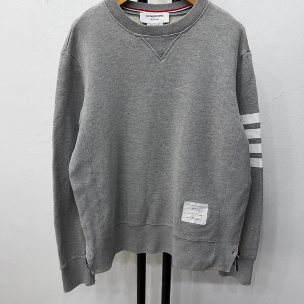 정품) 톰브라운 여성 4바 사선완장 맨투맨티 1