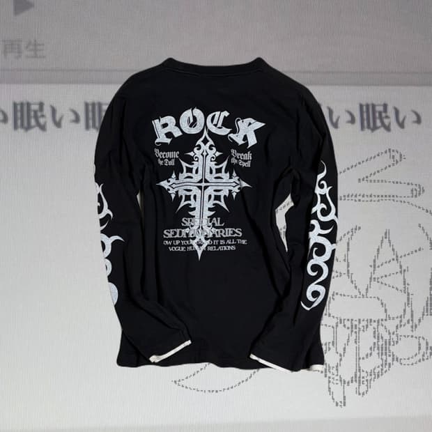 펑크 십자가 프린팅 맨투맨 블랙 