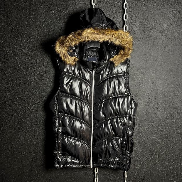popular model – y2k Black Hooded Vest 