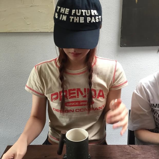 프렌다 베이지 스티치 반팔 티셔츠