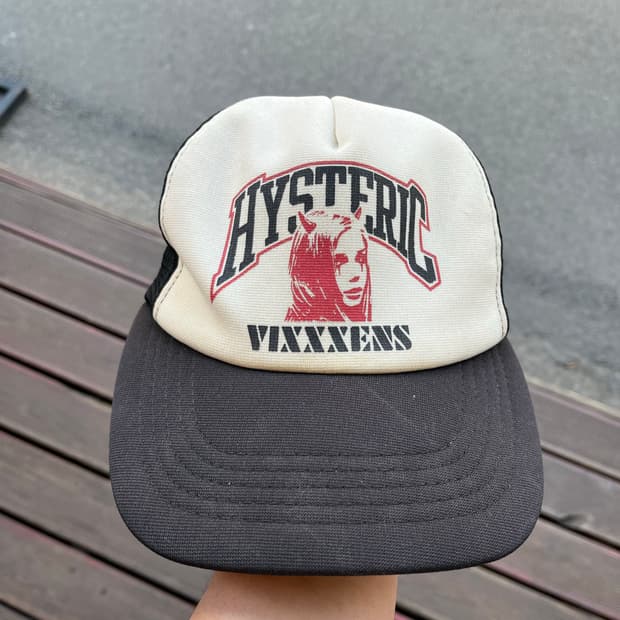Hyseric Glamour VIXXXENS Trucker Cap