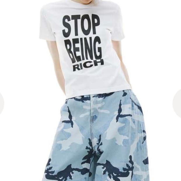 VETEMENTS STOP BEING RICH 티셔츠 화이트