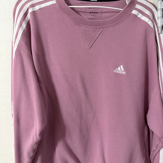 아디다스 맨투맨 핑크