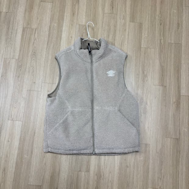 엄브로 리버서블 조끼패딩 