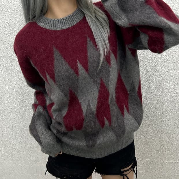 howell 버건디 배색 그레이 앙고라 아가일 니트