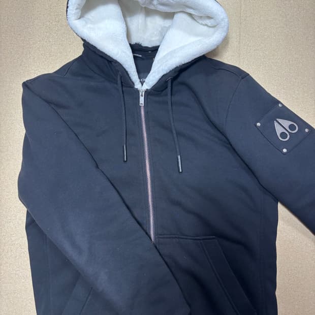 무스너클 버니스웨터 M