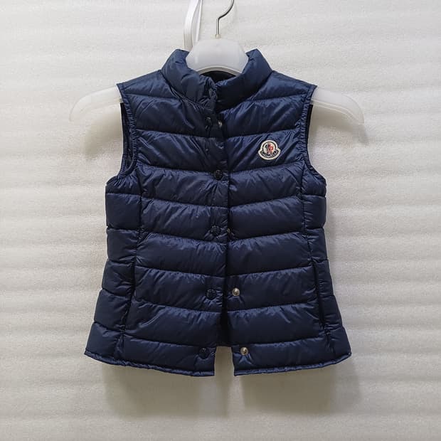 정품 몽클레어 키즈 여아 경량 다운 패딩 조끼 유아동 4A 사랑봉봉