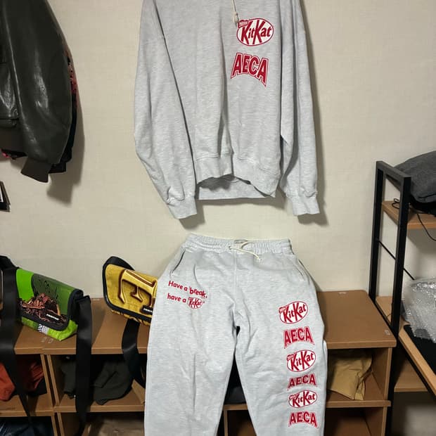 에이카화이트 x 킷캣 트레이닝 셋업 