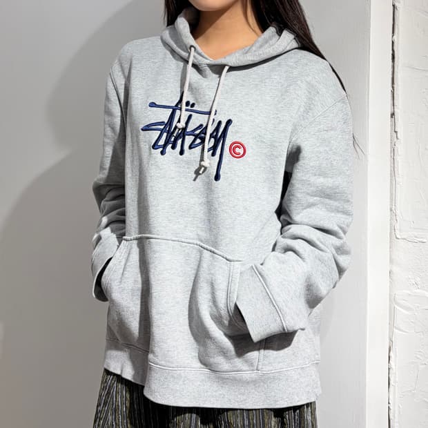 스투시 로고 자수후드티