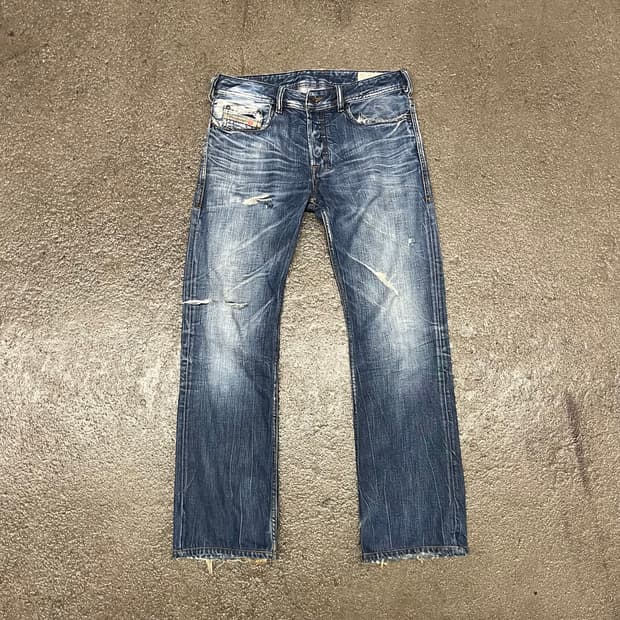 디젤 자티니 디스트레드 데님 부츠컷 (29-30“)