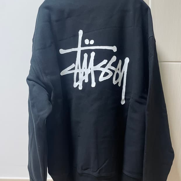 스투시 베이직맨투맨 새상품