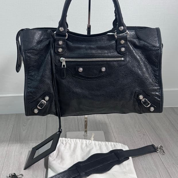 Balenciaga 발렌시아가 모터백 시티백 은장 블랙 스몰 상태 A-