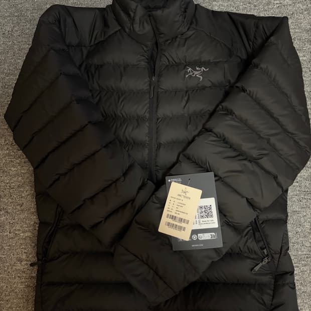 아크테릭스 세륨 논후디 블랙 M사이즈