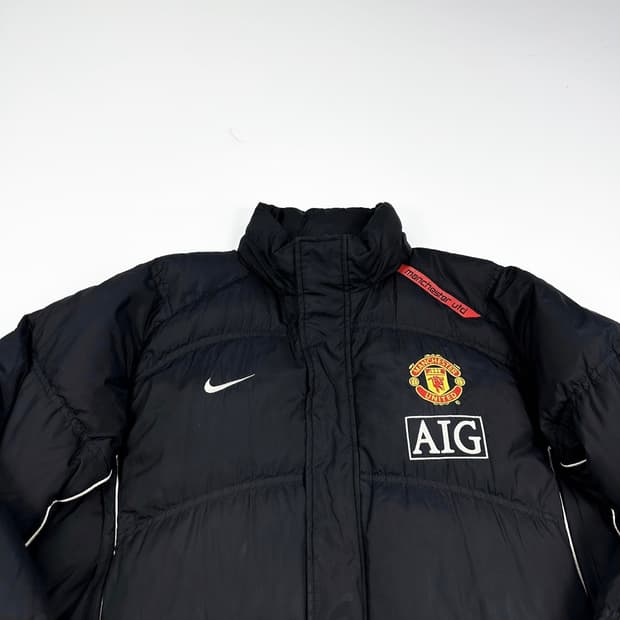 나이키 맨유 풋볼 레트로 블랙 패딩 점퍼 (실측 L)