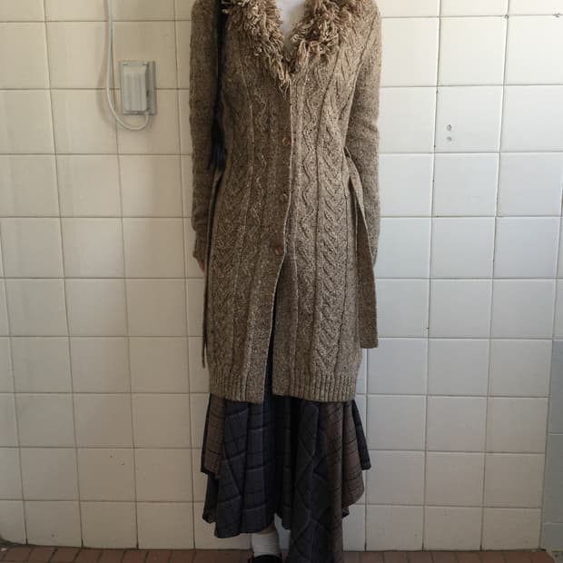 Fluffy collar point belted knit cardigan