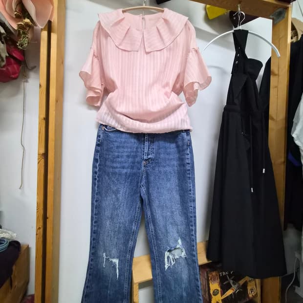 씨씨콜렉트 프릴 블라우스. 자라 데미지 부츠컷